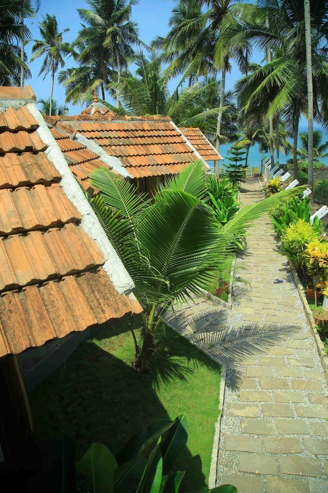 Woodhouse Beach Resort Varkala Bagian luar foto